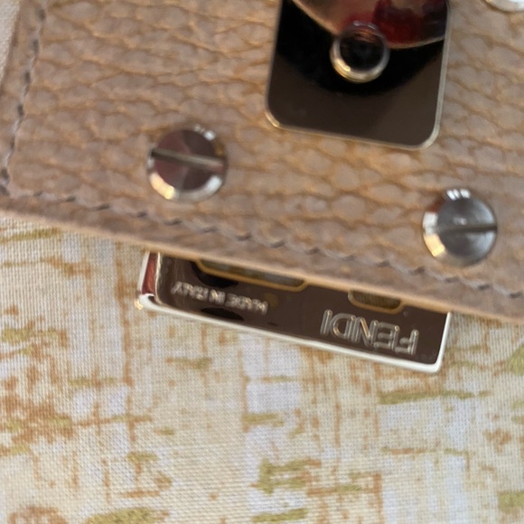 Fendi bag used once - Picture 7 of 9